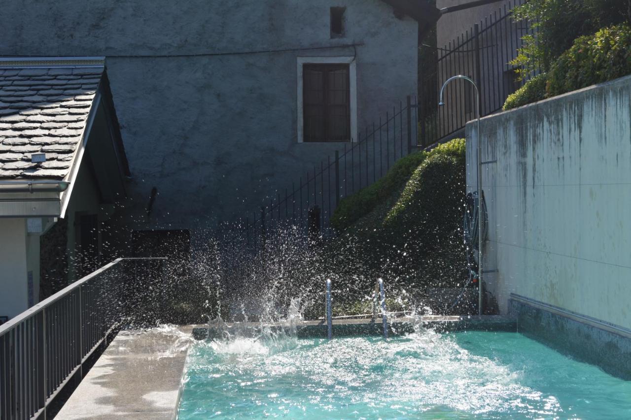 Casa Di Campagna Rosina Con Piscina E Vista Lago 赫拉弗多纳 外观 照片